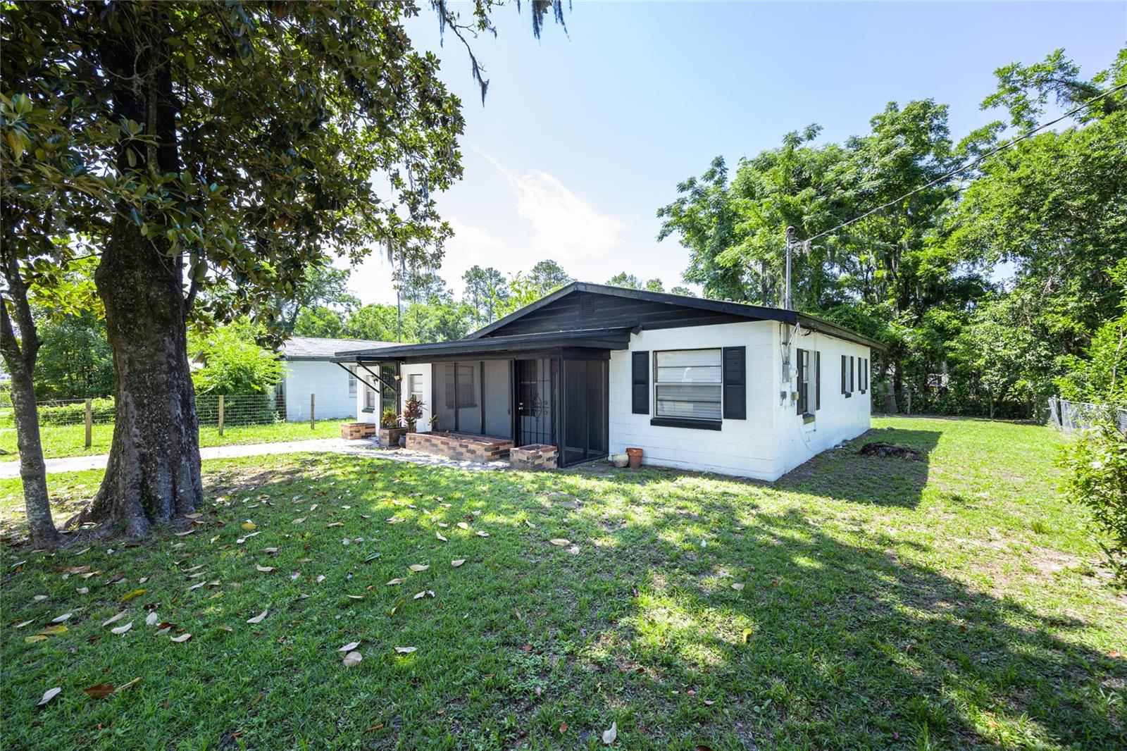 1029 SE 10TH AVENUE