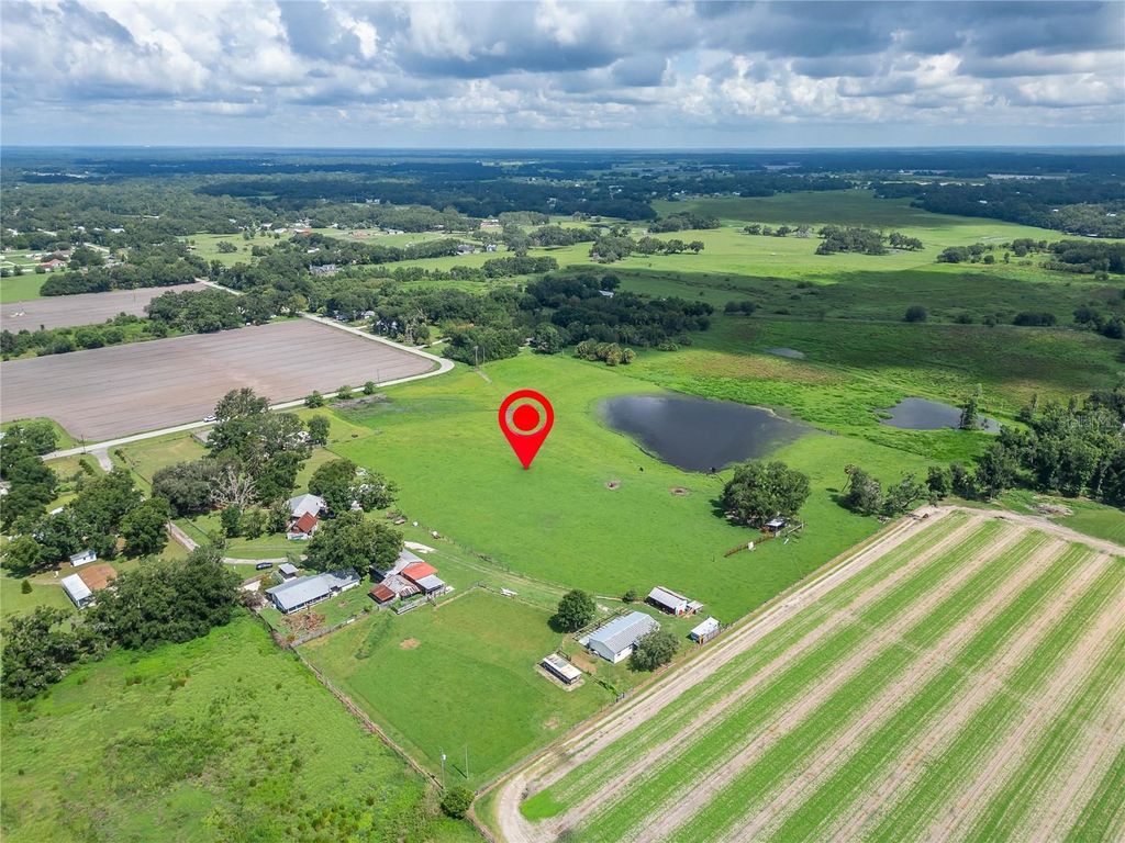 Photo of 1620 Mcgee Road, Plant City, FL 33565 (MLS # TB8399766)