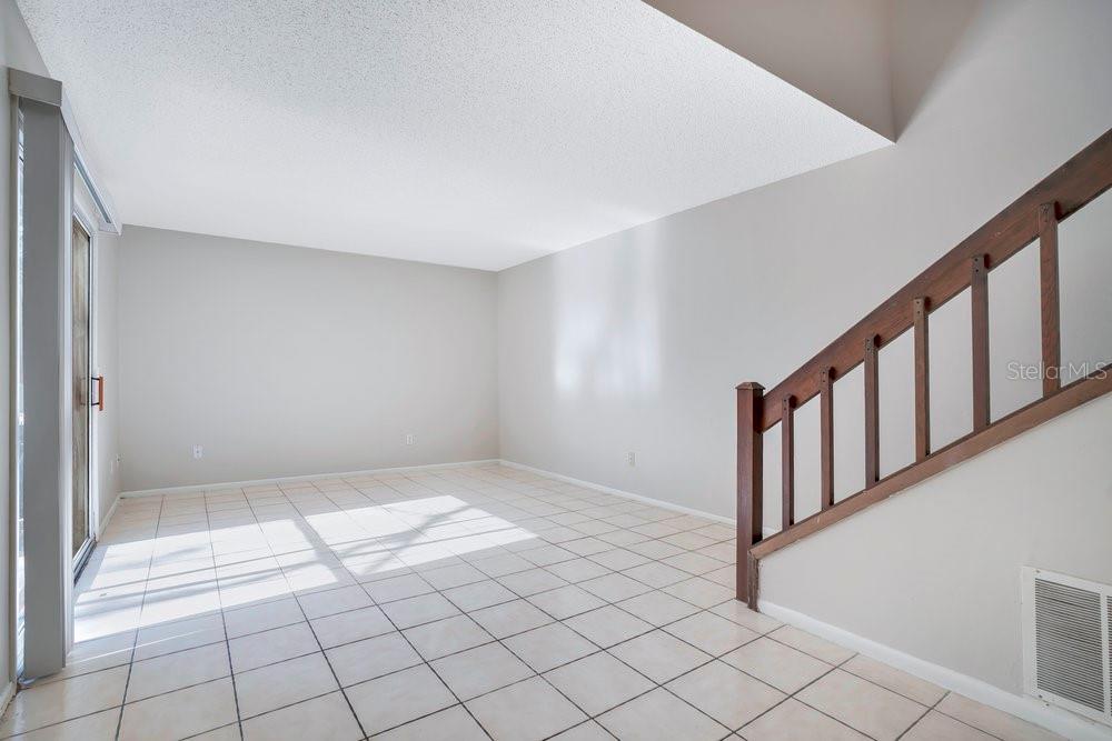 CARMEL OAKS CONDO PH 04 - Residential