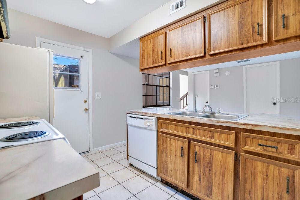 CARMEL OAKS CONDO PH 04 - Residential