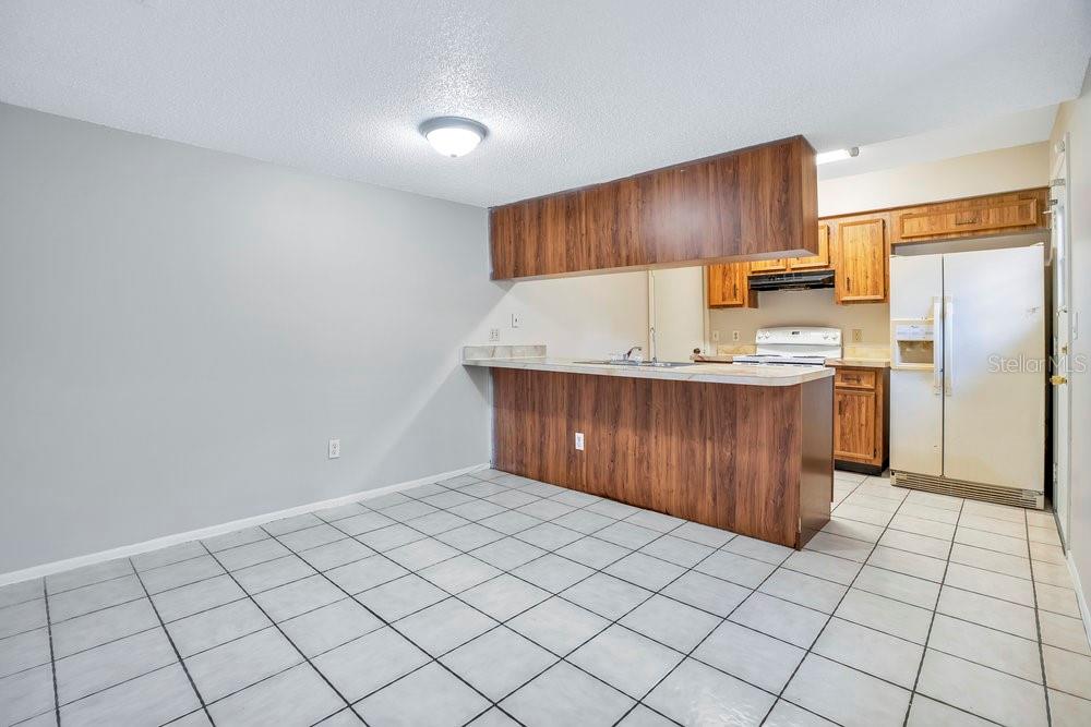 CARMEL OAKS CONDO PH 04 - Residential