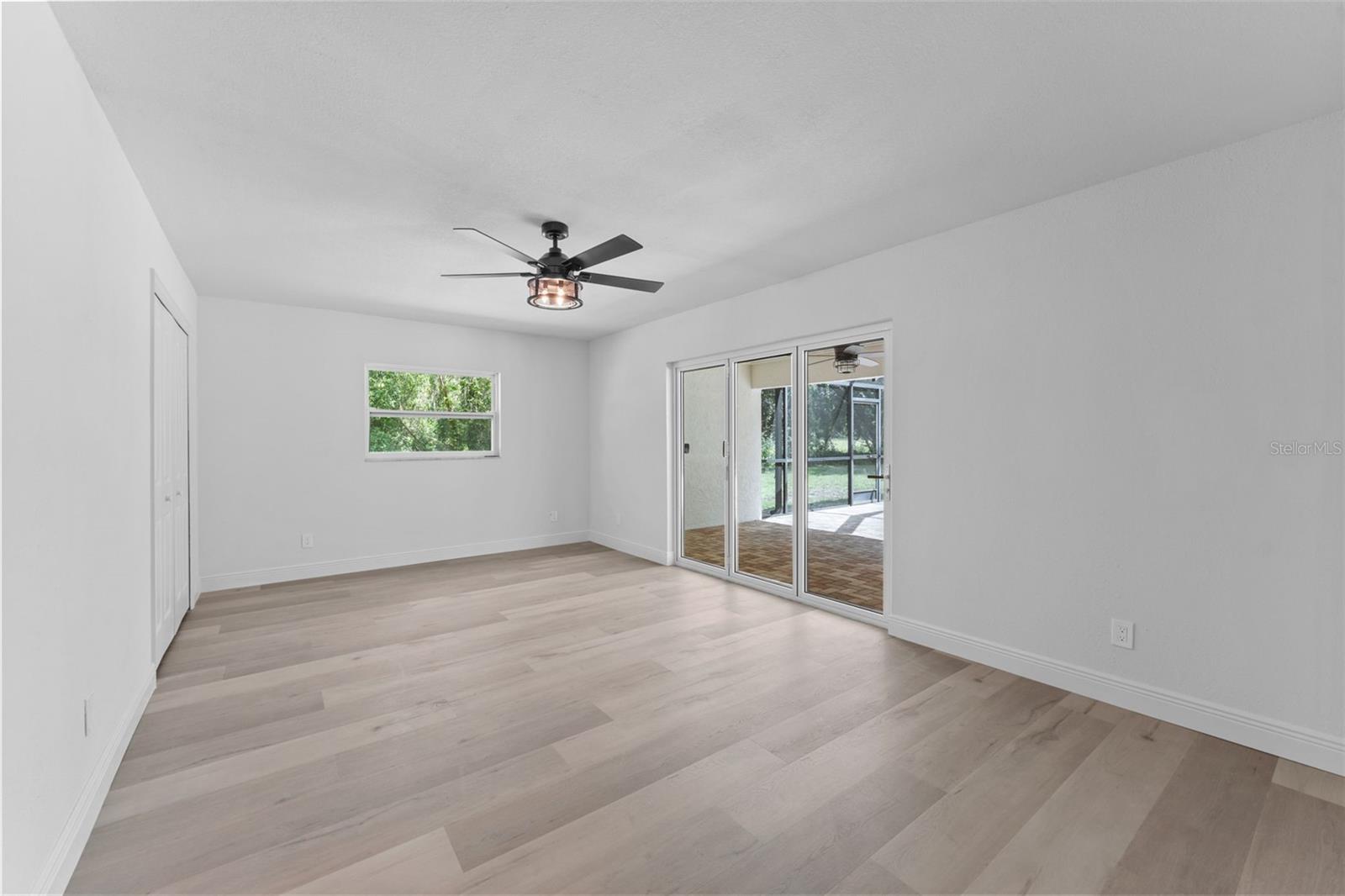 LAKESIDE GROVE ESTATES - Residential