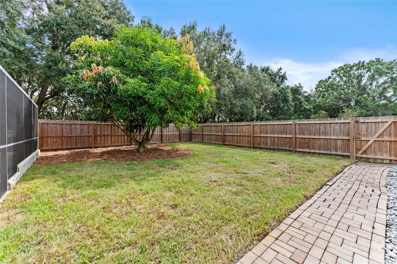LAKESIDE GROVE ESTATES - Residential
