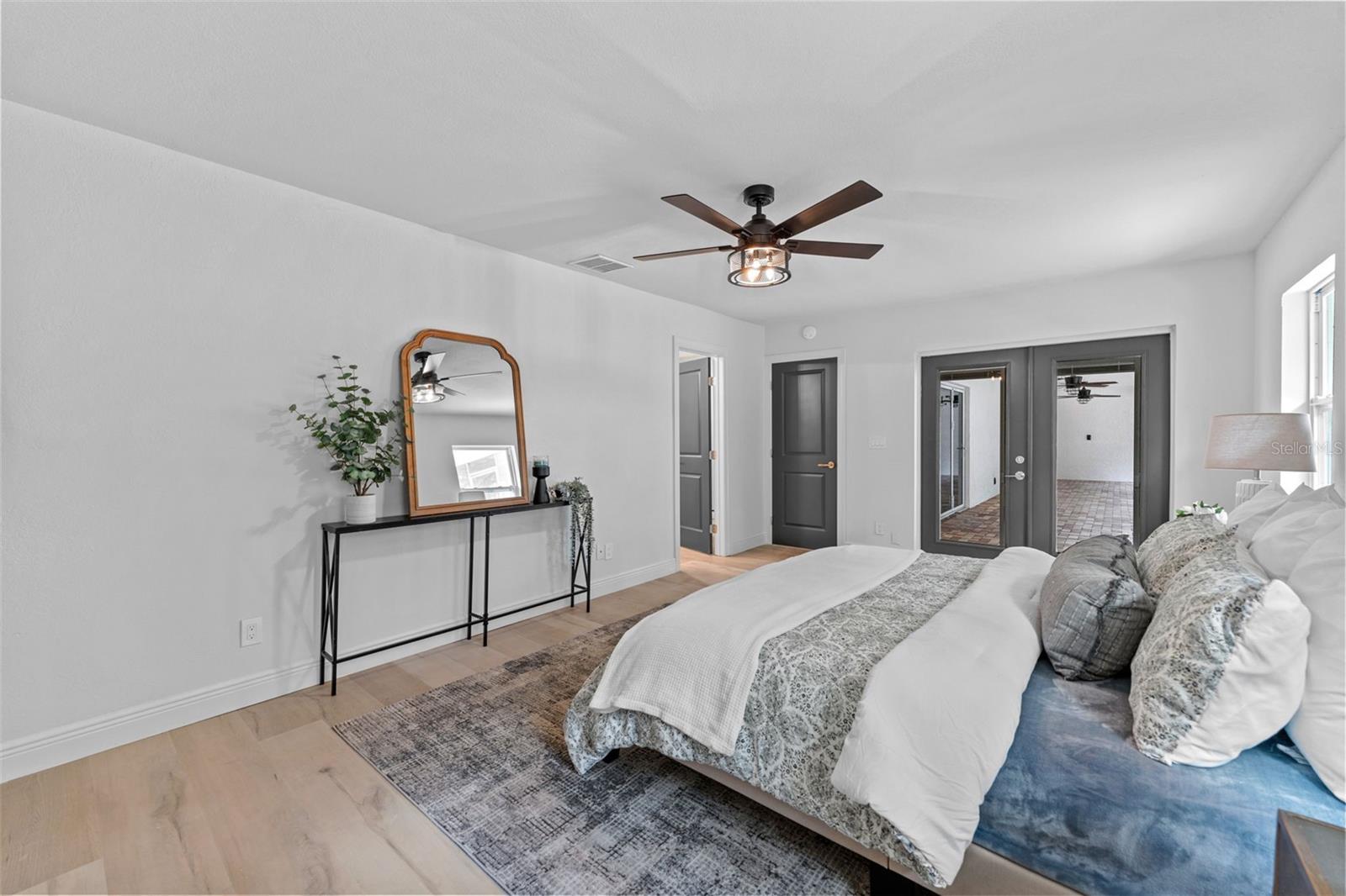 LAKESIDE GROVE ESTATES - Residential