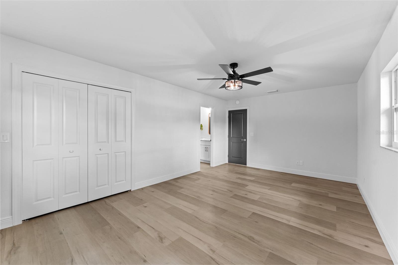 LAKESIDE GROVE ESTATES - Residential