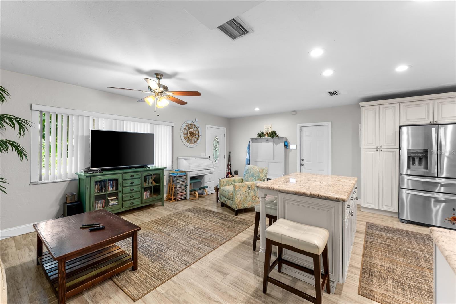 LAKE LOUISE - Residential