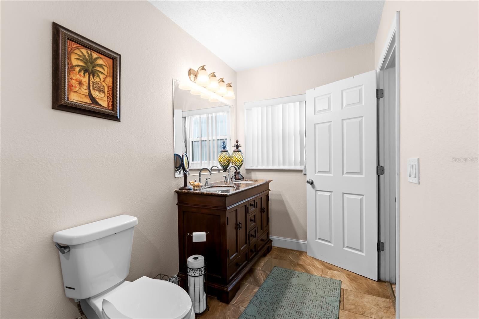 LAKE LOUISE - Residential