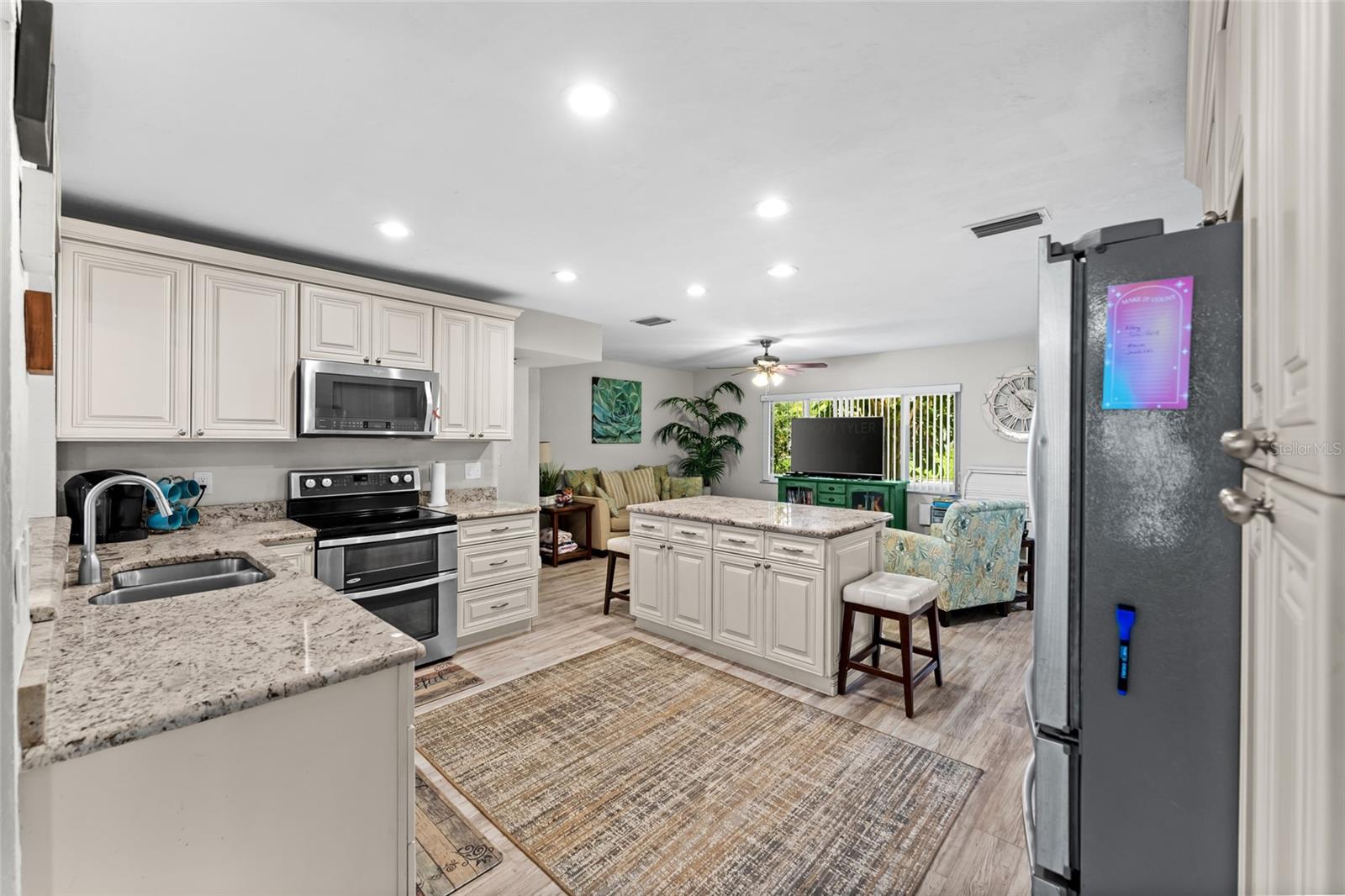 LAKE LOUISE - Residential