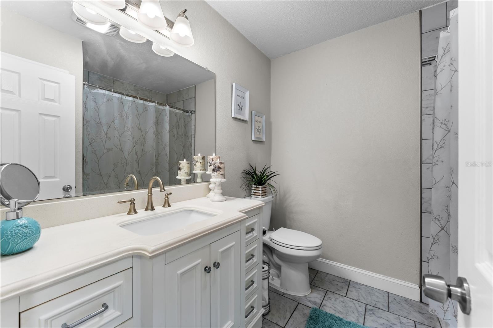 LAKE LOUISE - Residential