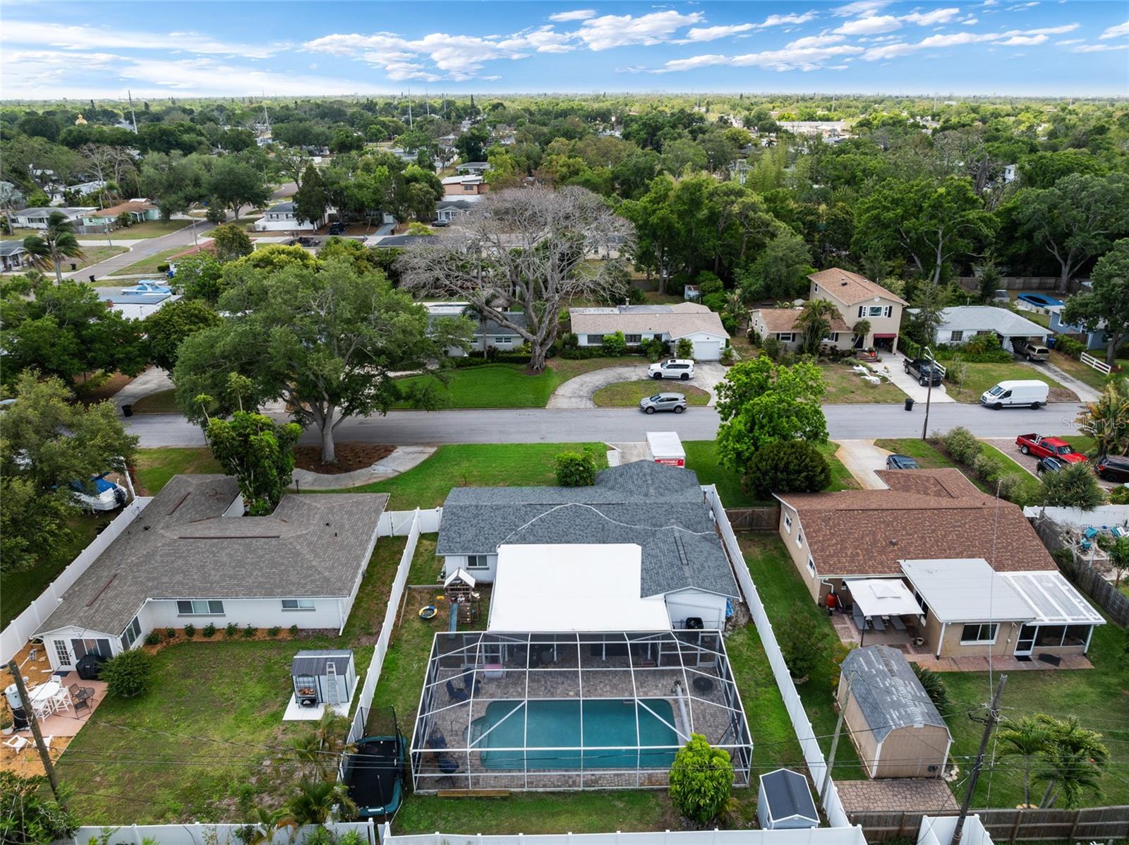LAKE LOUISE - Residential