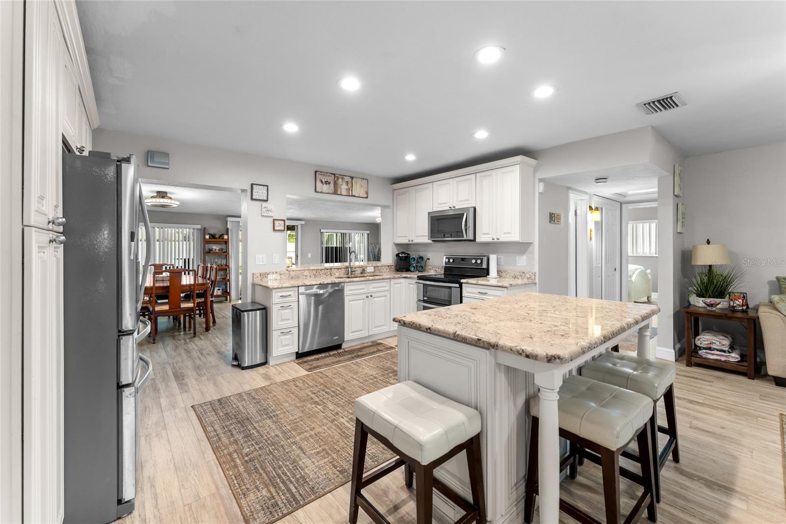 LAKE LOUISE - Residential