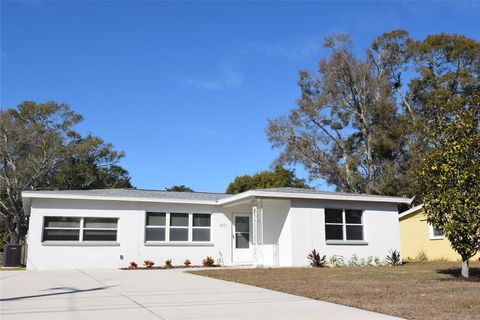 Photo of 310 Kilmer Avenue, Clearwater, FL 33765 (MLS # TB8412906)