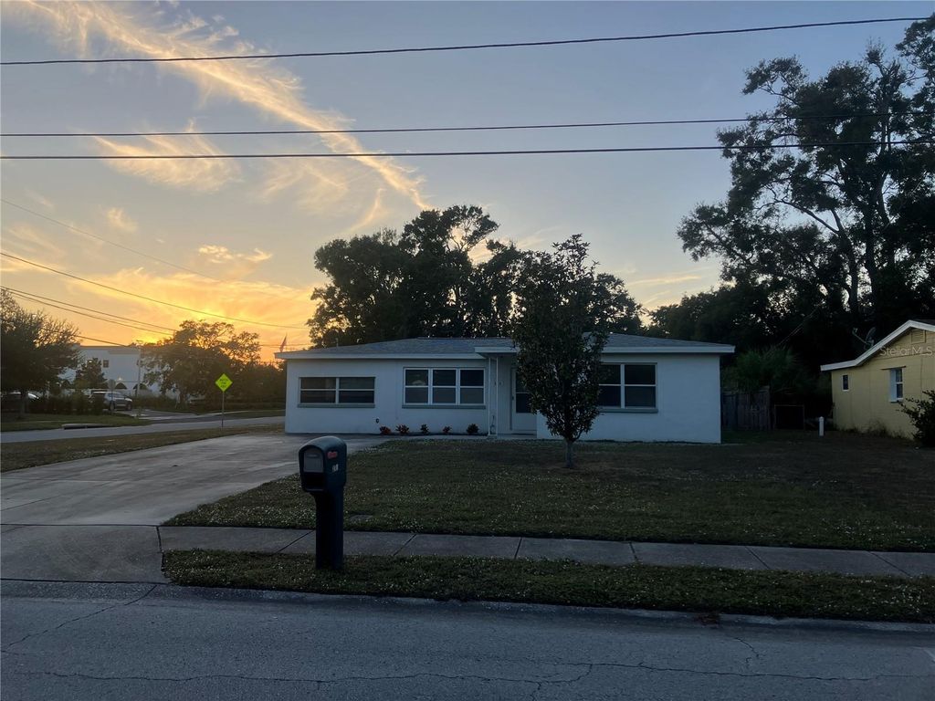 Photo of 310 Kilmer Avenue, Clearwater, FL 33765 (MLS # TB8412906)