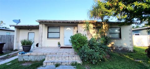 Photo of 519 Mercado Avenue, Orlando, FL 32807 (MLS # O6336488)