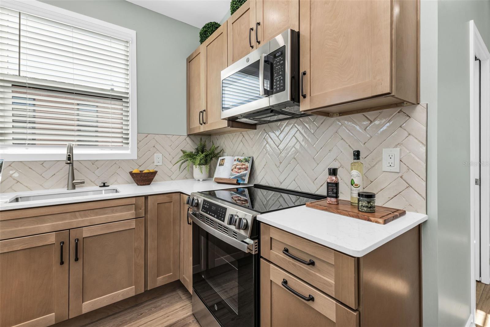 SOLANA COTTAGE RESORT - Residential