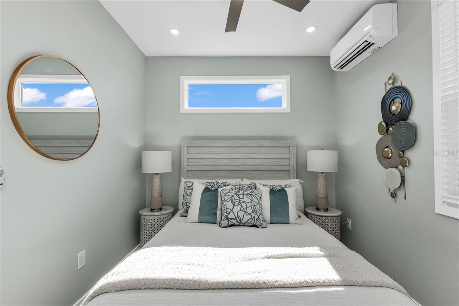 SOLANA COTTAGE RESORT - Residential