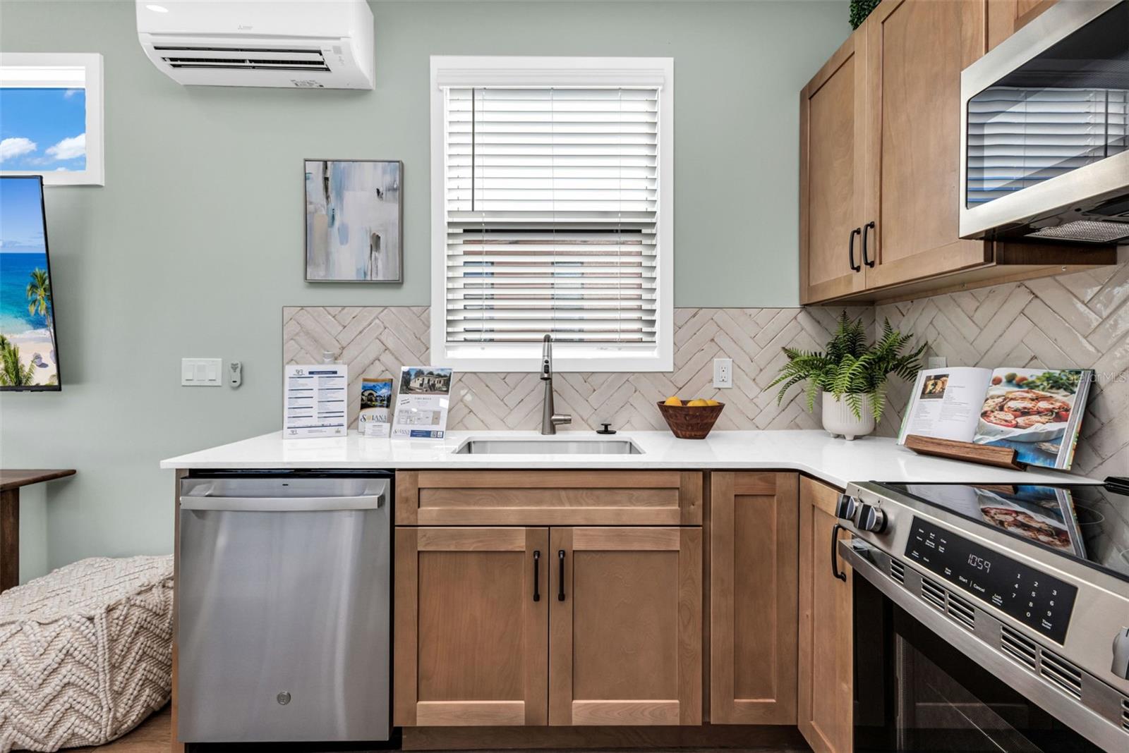 SOLANA COTTAGE RESORT - Residential