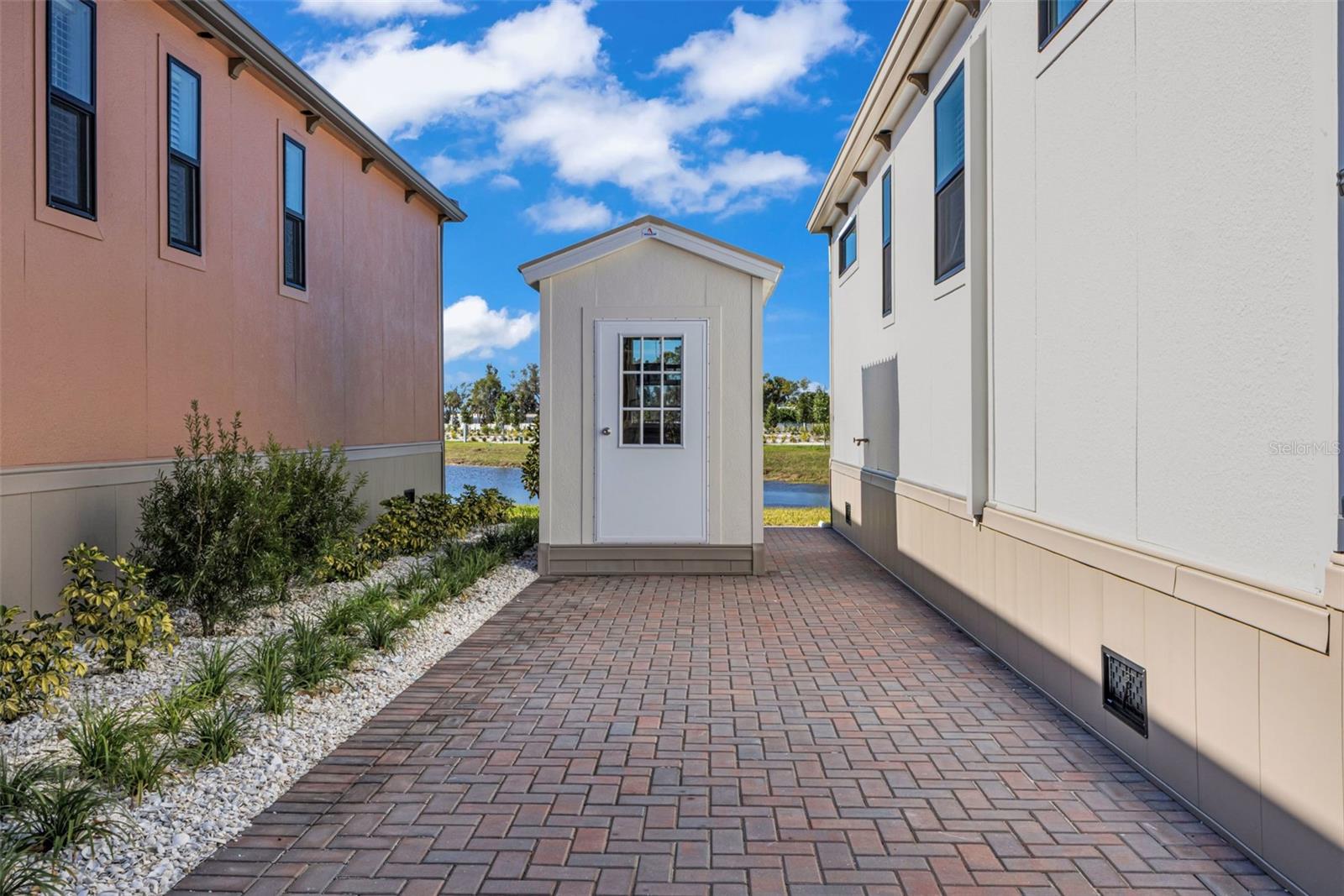 SOLANA COTTAGE RESORT - Residential