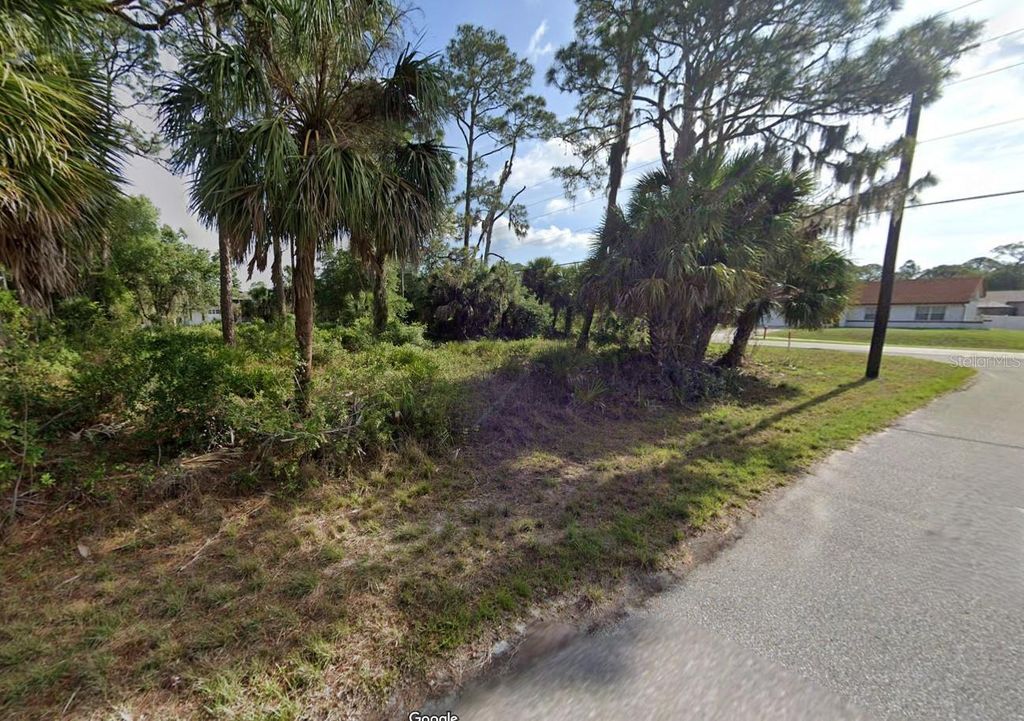 Photo of 17526 York Avenue, Port Charlotte, FL 33948 (MLS # C7509027)