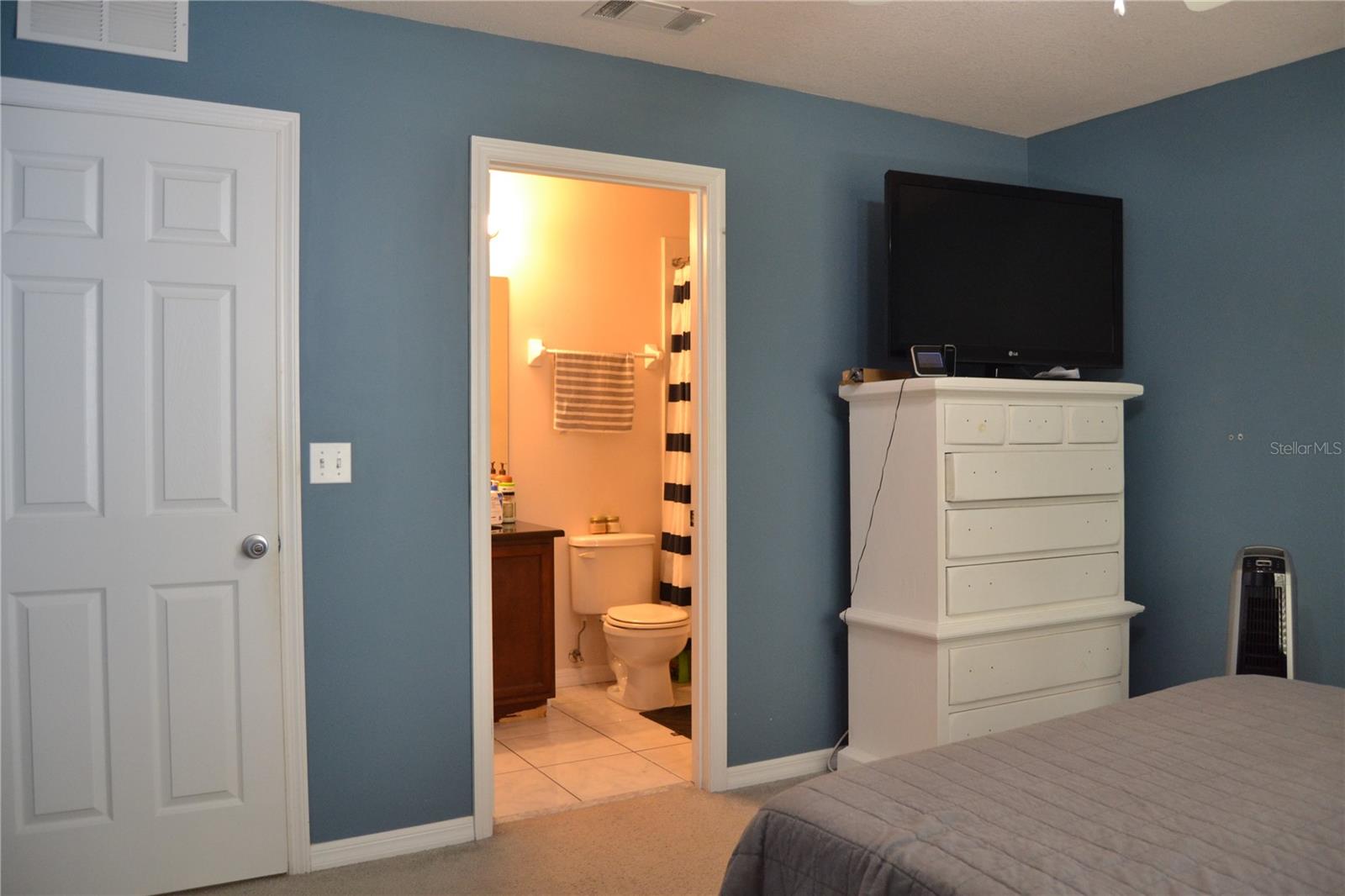 HAILEY FOREST CONDO - Residential Lease