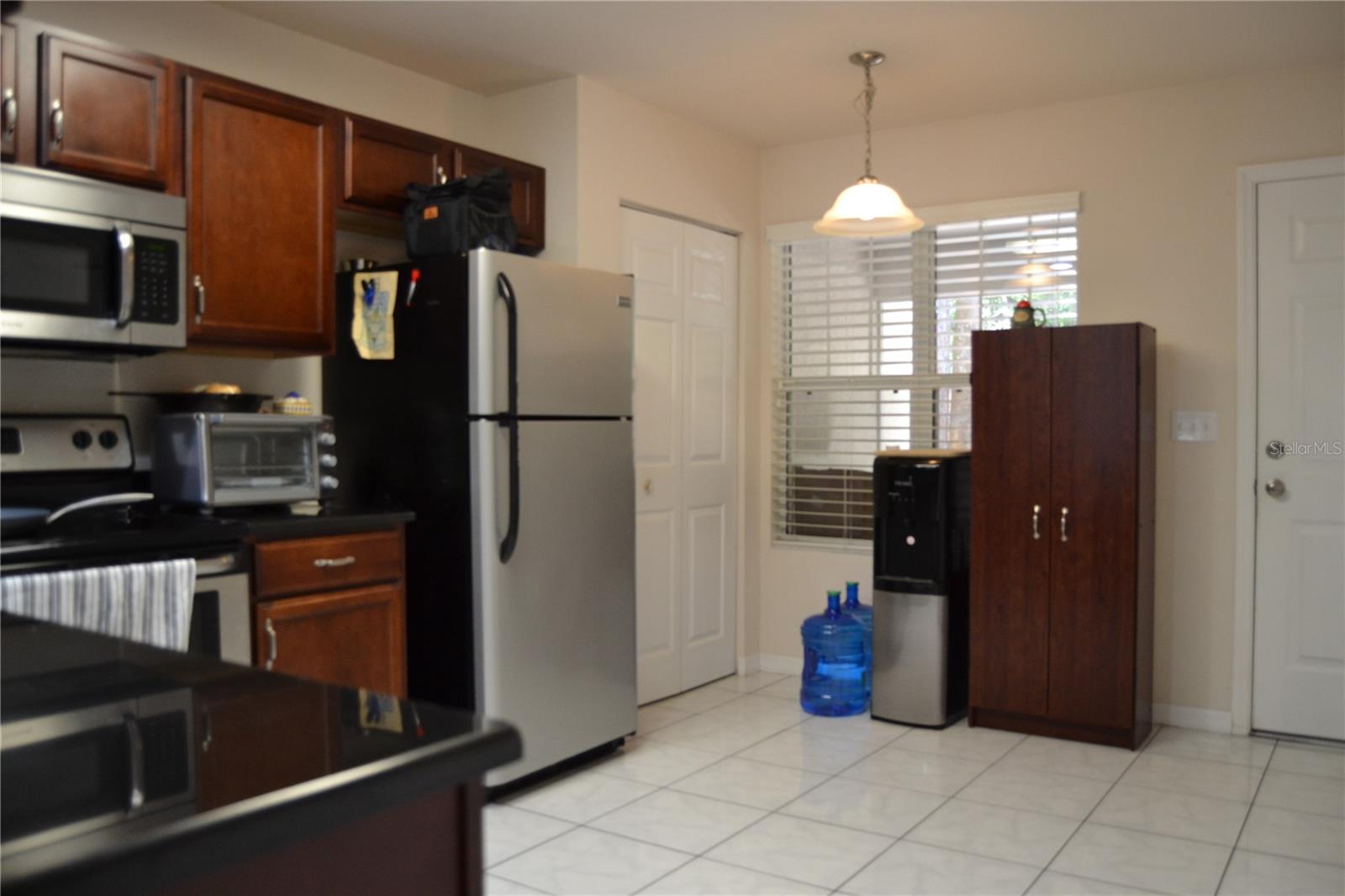 HAILEY FOREST CONDO - Residential Lease