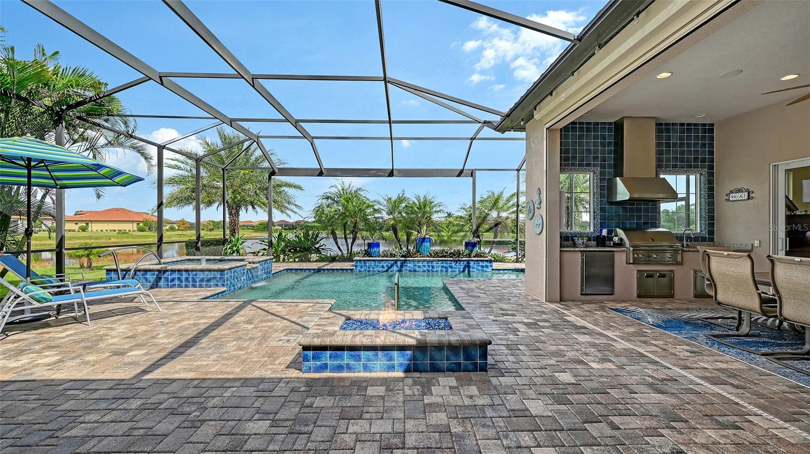 COUNTRY CLUB EAST AT LAKEWD RNCH VV2 - Residential