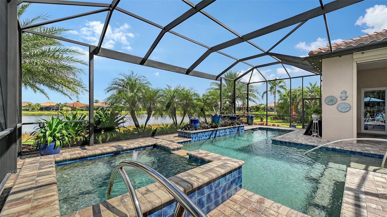 COUNTRY CLUB EAST AT LAKEWD RNCH VV2 - Residential