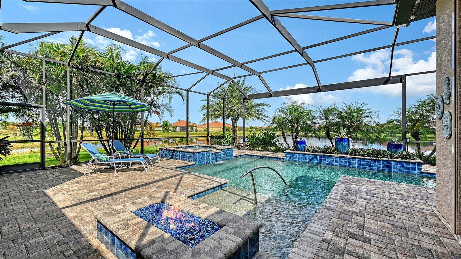 COUNTRY CLUB EAST AT LAKEWD RNCH VV2 - Residential