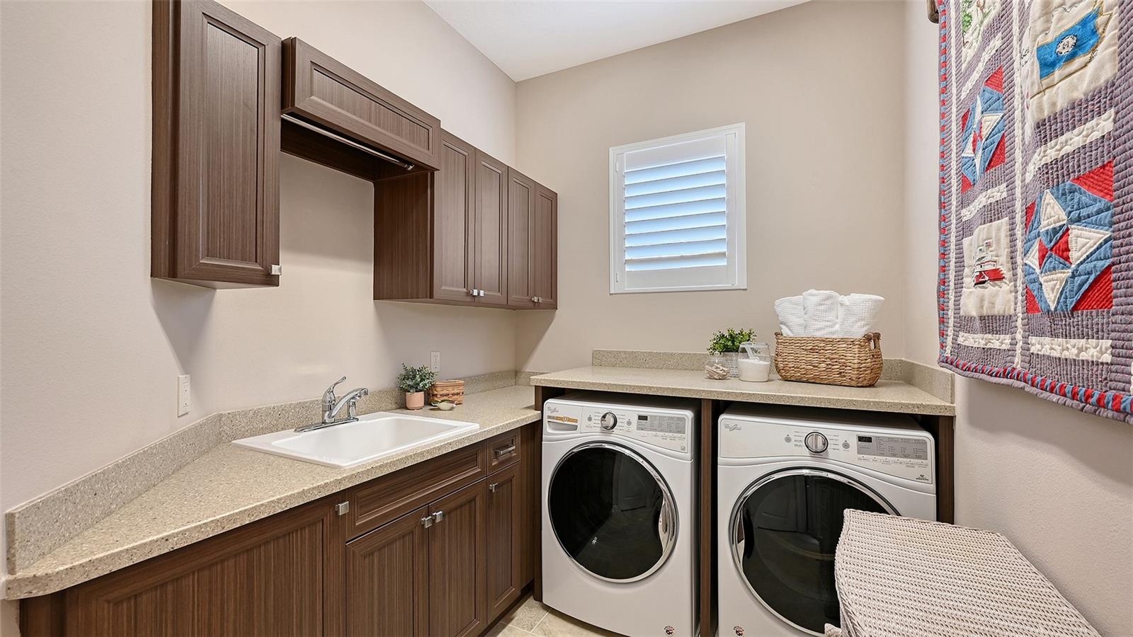 COUNTRY CLUB EAST AT LAKEWD RNCH VV2 - Residential