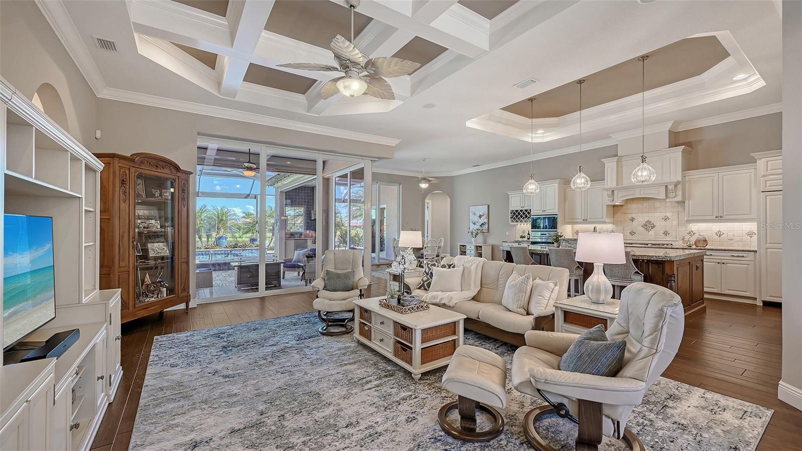 COUNTRY CLUB EAST AT LAKEWD RNCH VV2 - Residential
