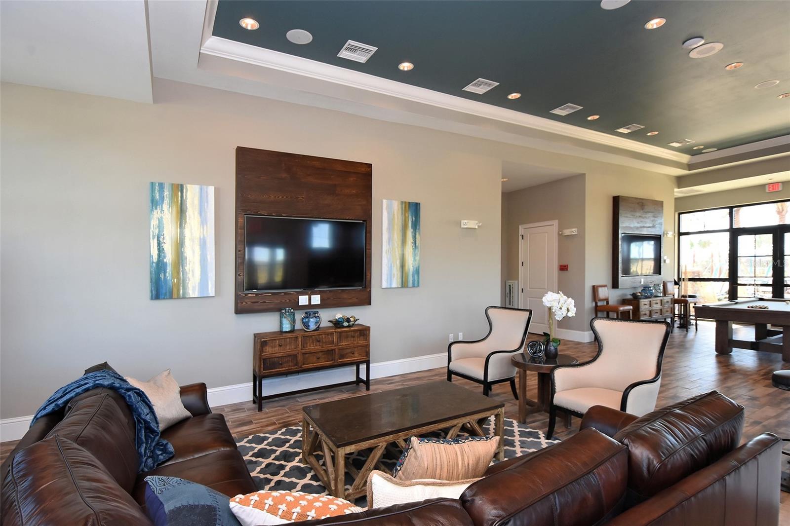 COUNTRY CLUB EAST AT LAKEWD RNCH VV2 - Residential