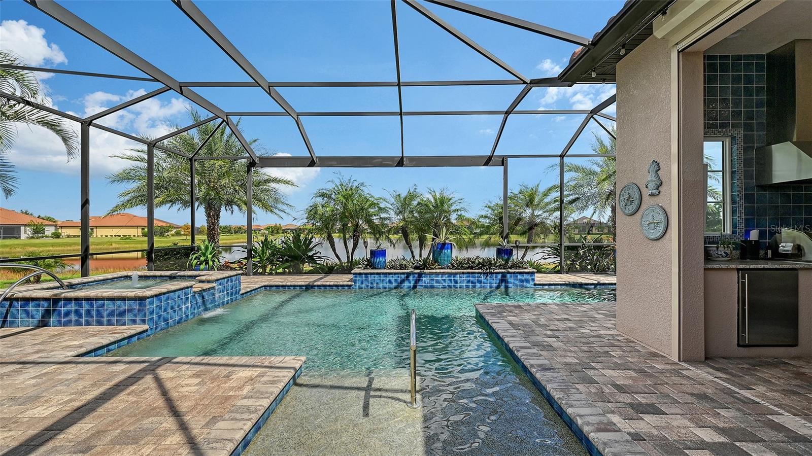 COUNTRY CLUB EAST AT LAKEWD RNCH VV2 - Residential