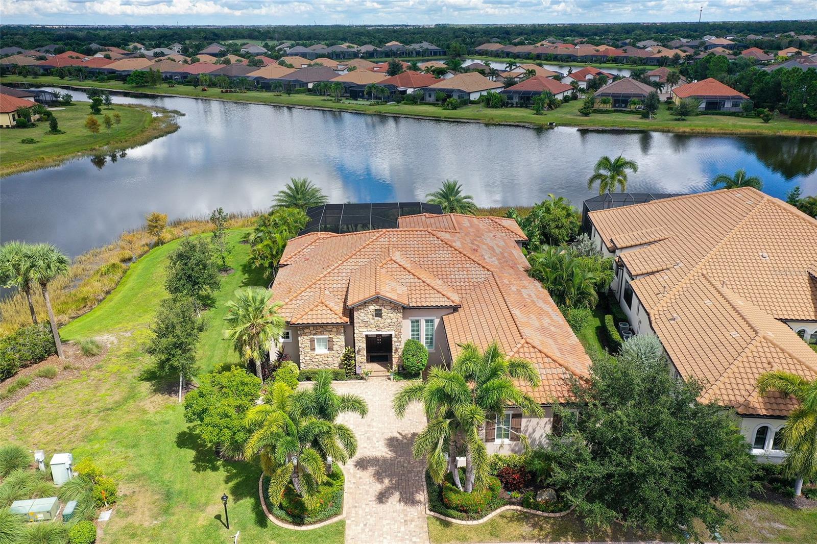 COUNTRY CLUB EAST AT LAKEWD RNCH VV2 - Residential