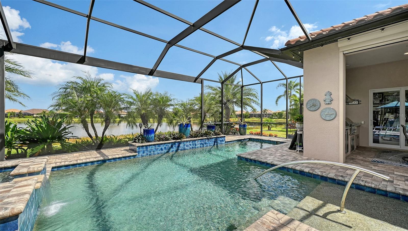 COUNTRY CLUB EAST AT LAKEWD RNCH VV2 - Residential