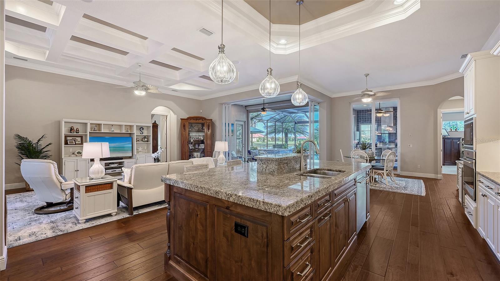 COUNTRY CLUB EAST AT LAKEWD RNCH VV2 - Residential