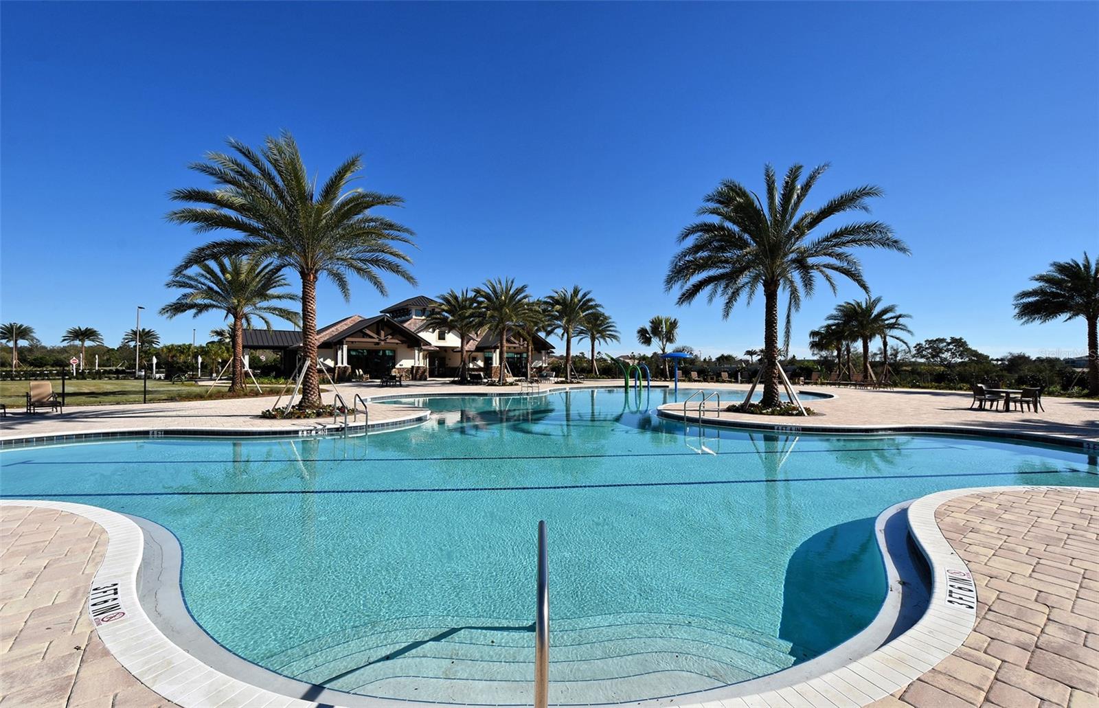 COUNTRY CLUB EAST AT LAKEWD RNCH VV2 - Residential