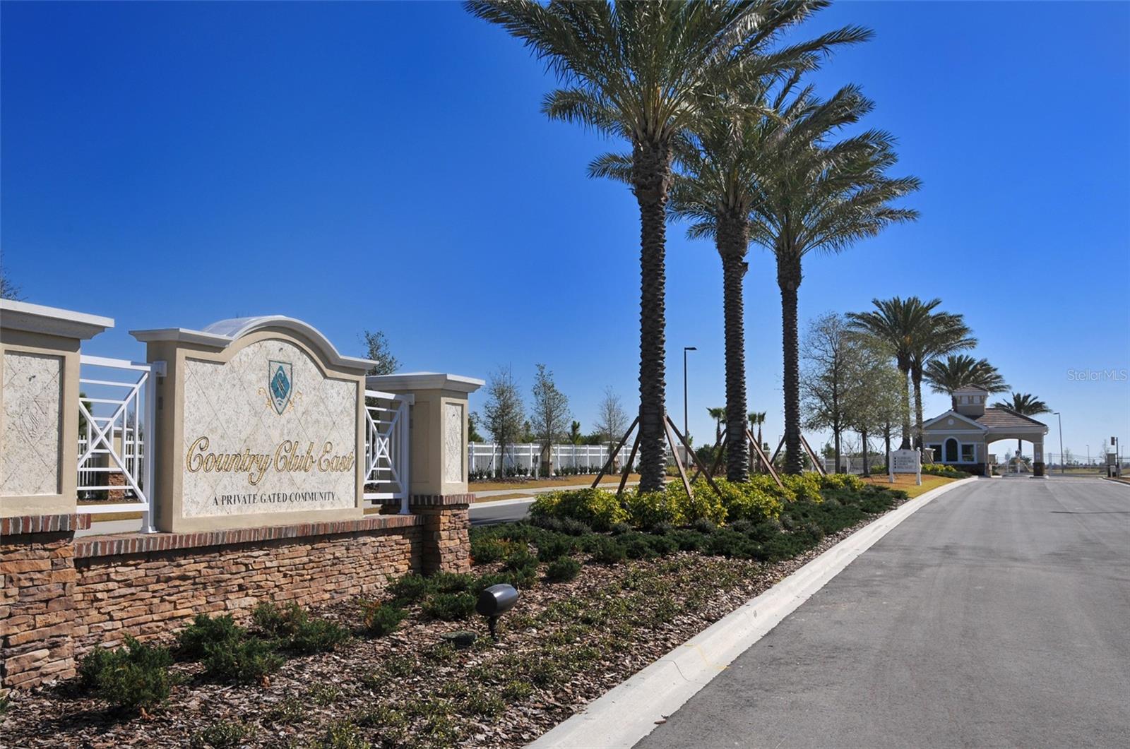 COUNTRY CLUB EAST AT LAKEWD RNCH VV2 - Residential