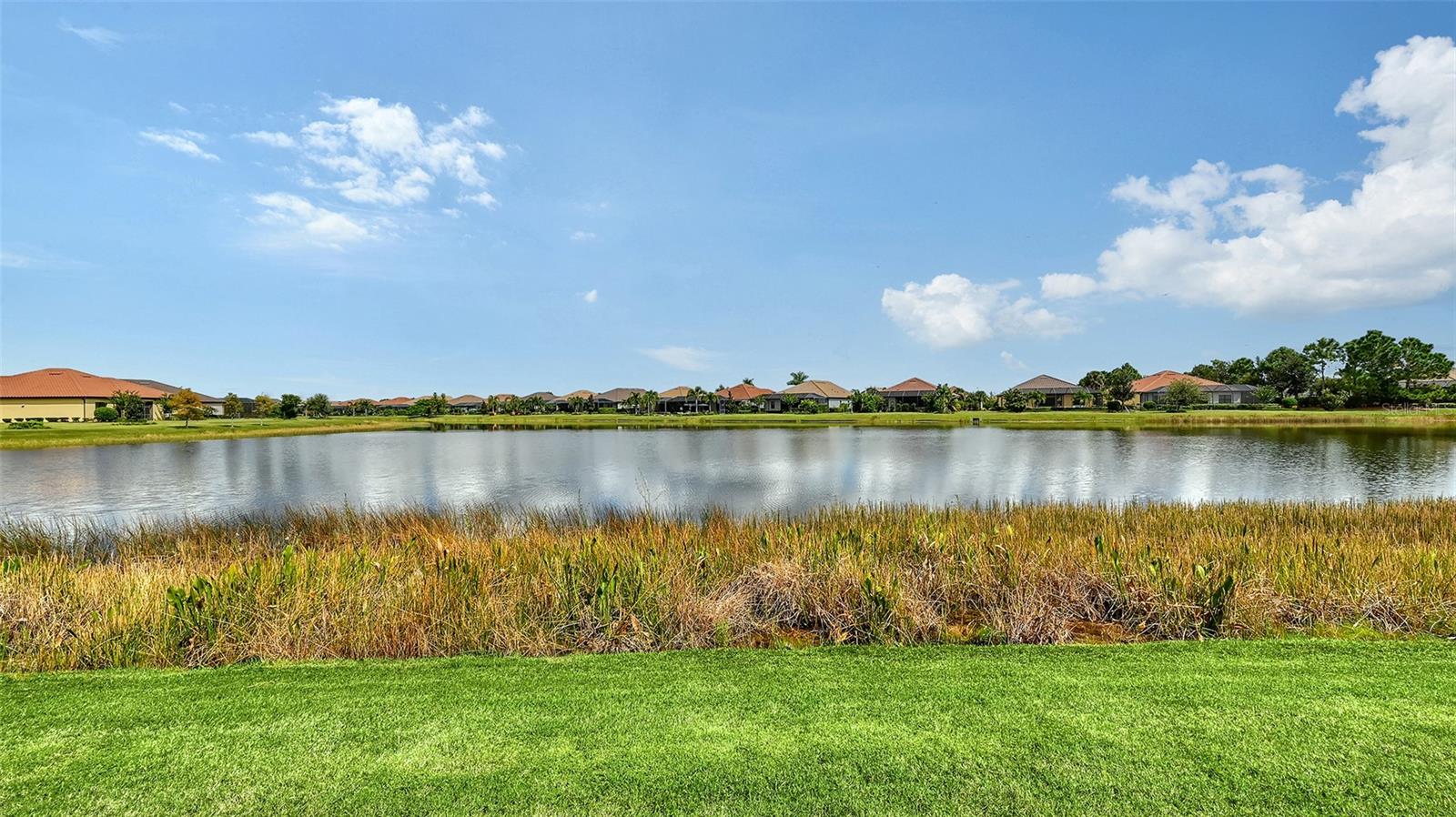 COUNTRY CLUB EAST AT LAKEWD RNCH VV2 - Residential