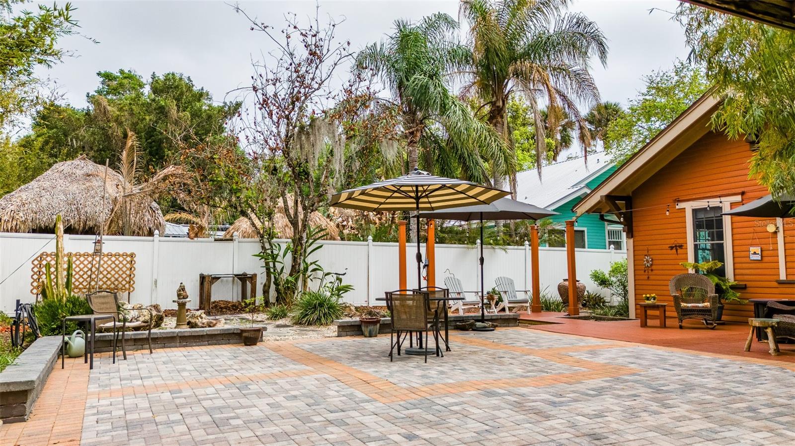 RICHS ADD DELAND BK L PG 688 - Residential