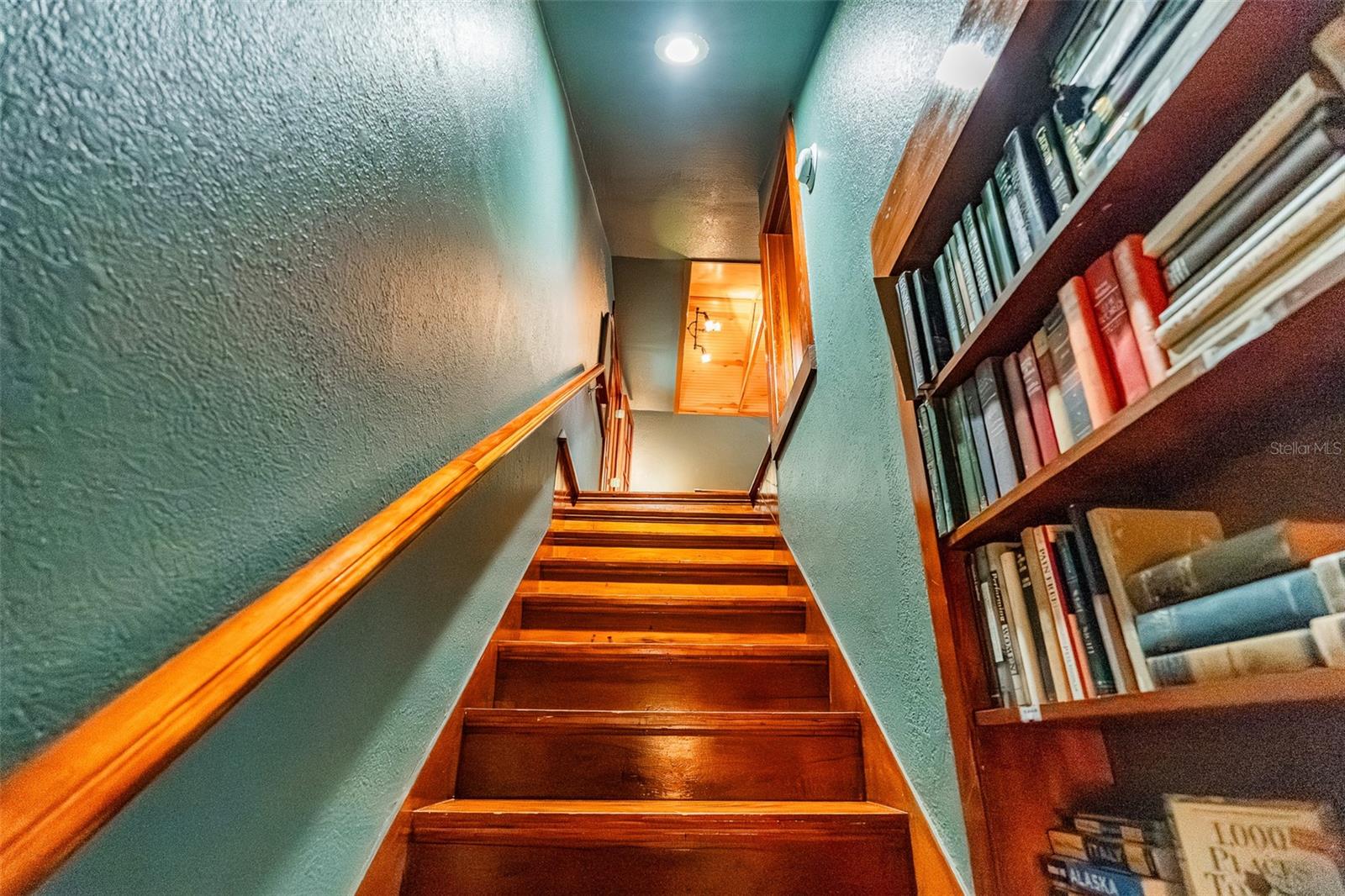 RICHS ADD DELAND BK L PG 688 - Residential