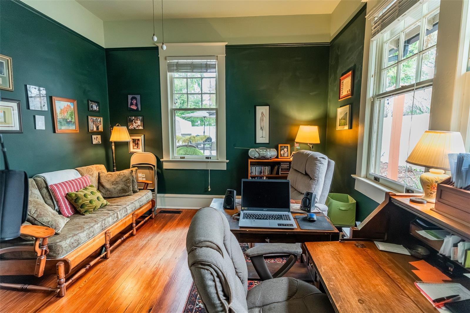 RICHS ADD DELAND BK L PG 688 - Residential