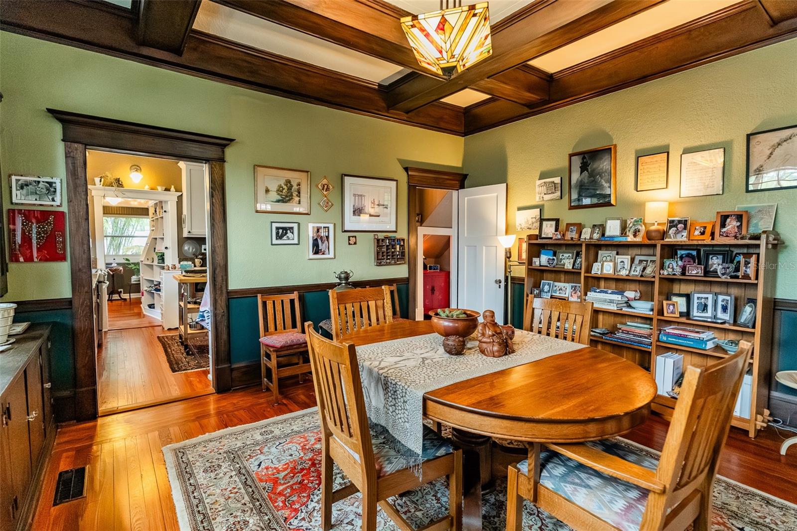 341 W WISCONSIN AVENUE