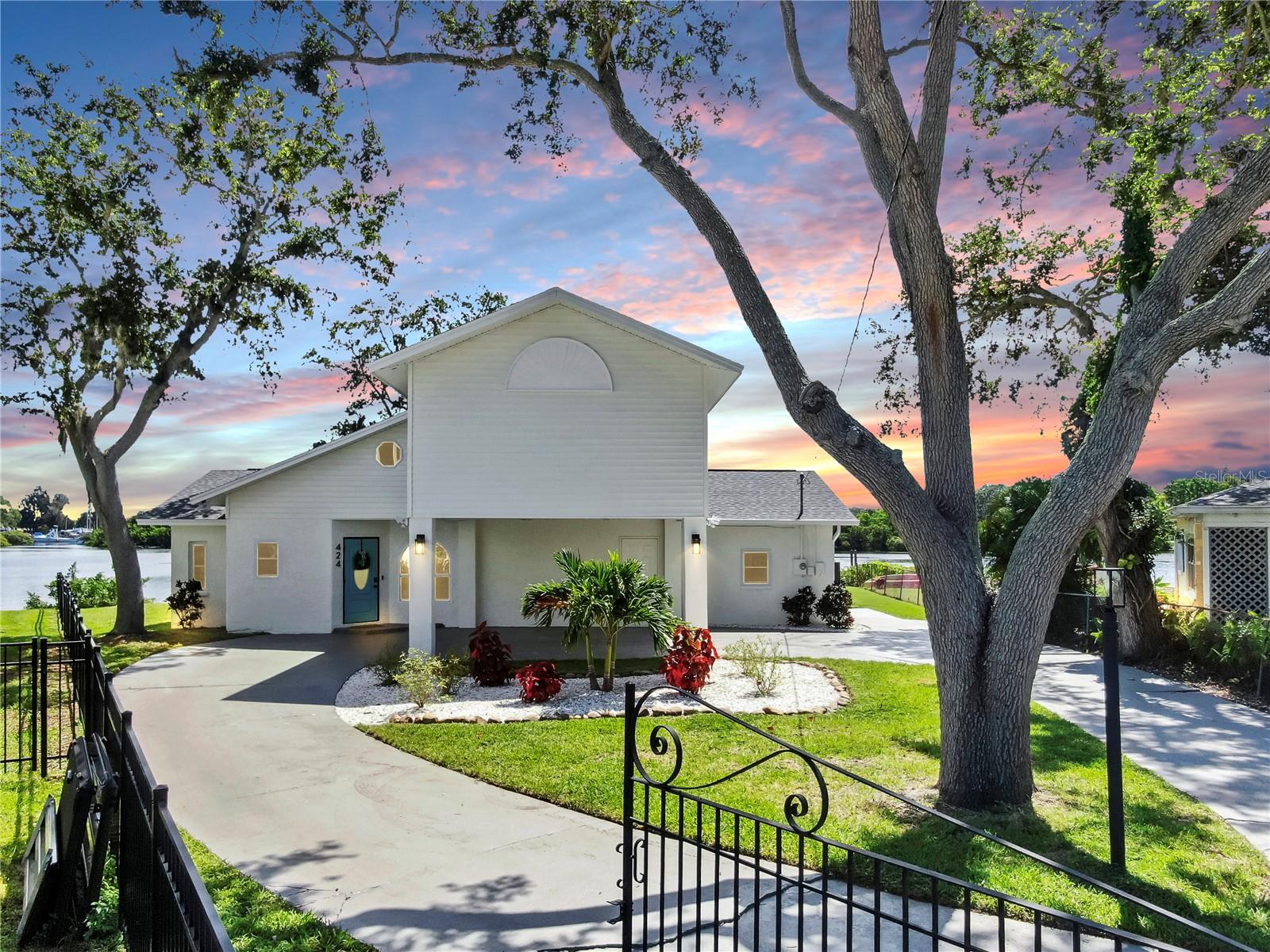 424 DORIC COURT