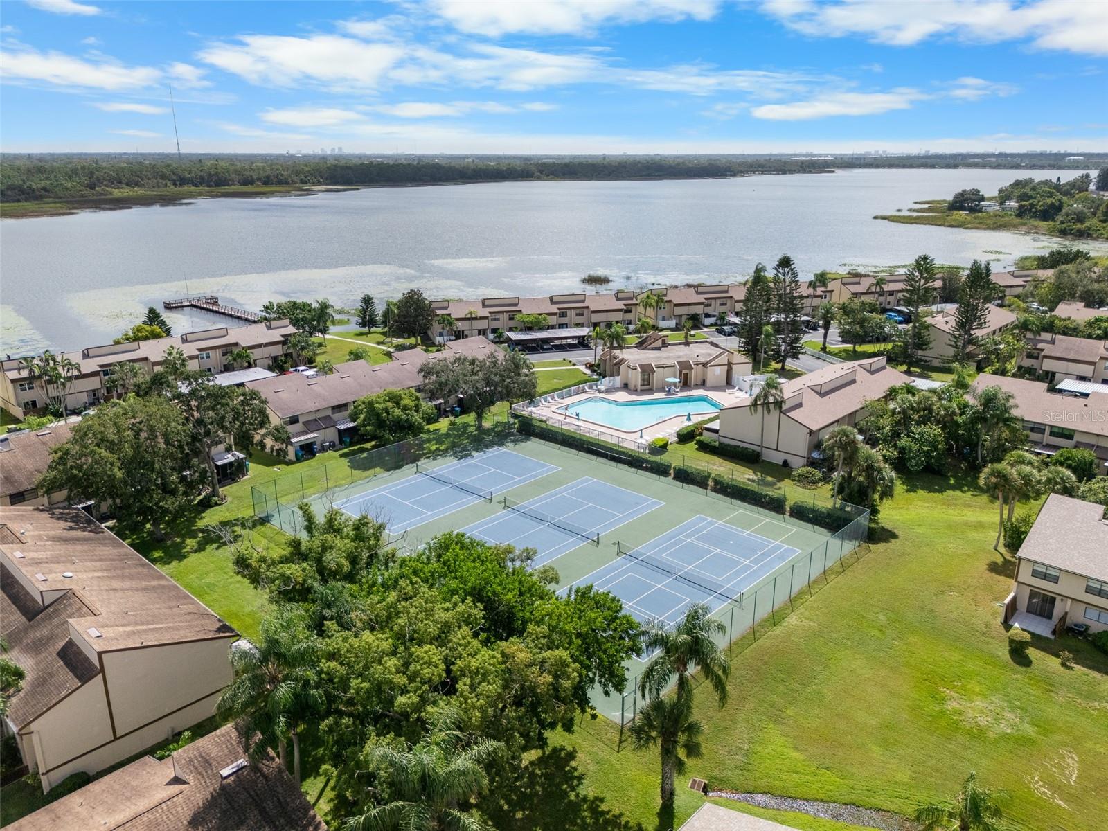TOWNHOMES OF LAKE SEMINOLE - Residential