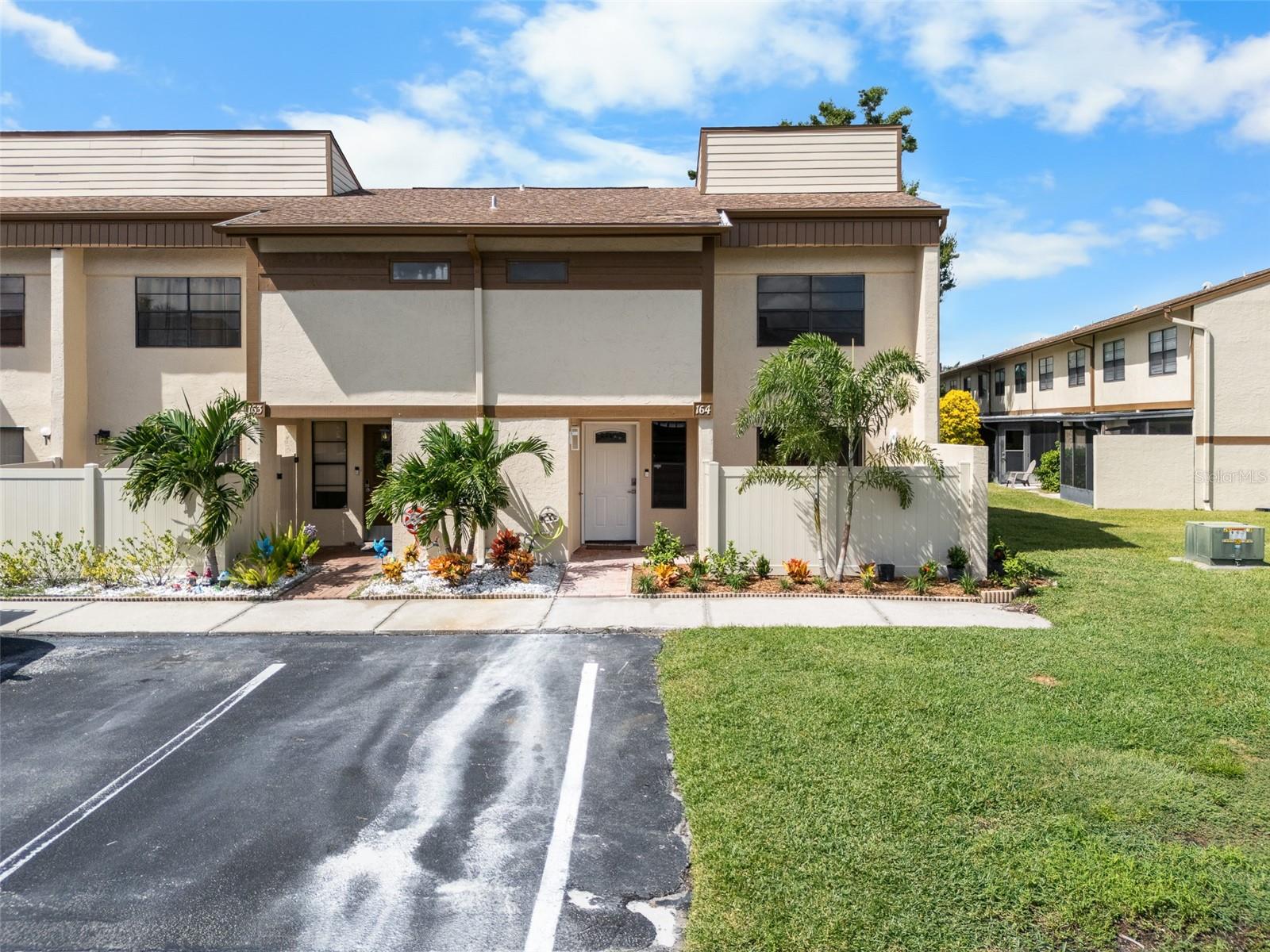 TOWNHOMES OF LAKE SEMINOLE - Residential