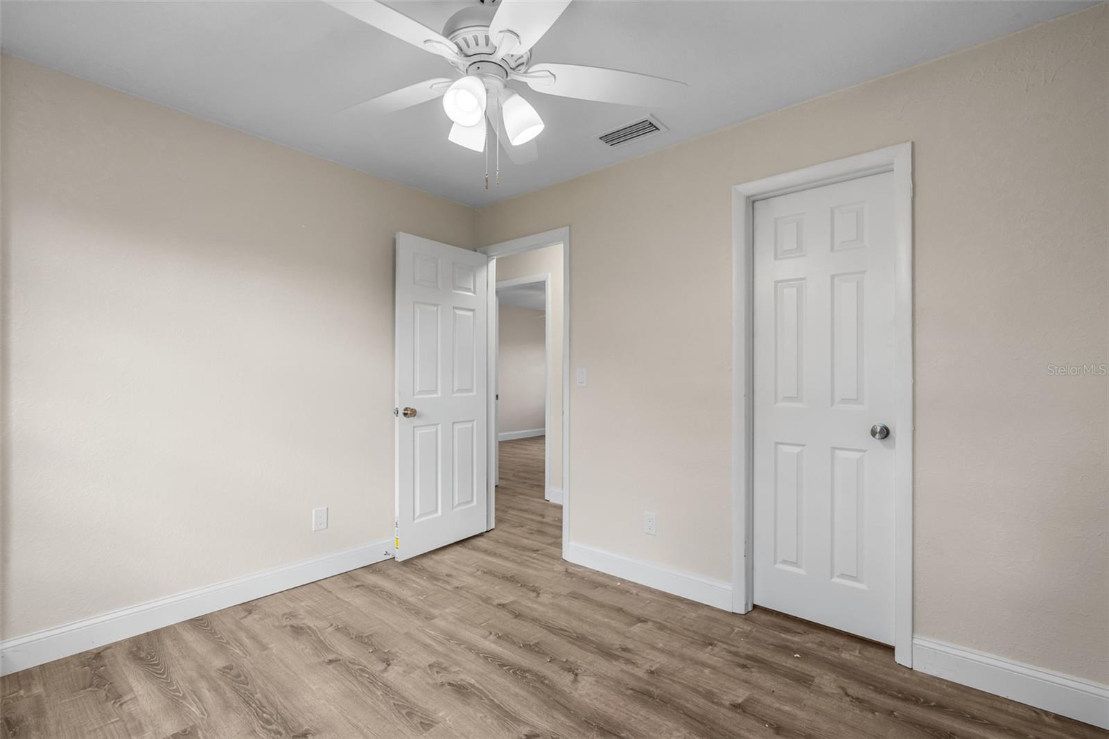 TOWNHOMES OF LAKE SEMINOLE - Residential