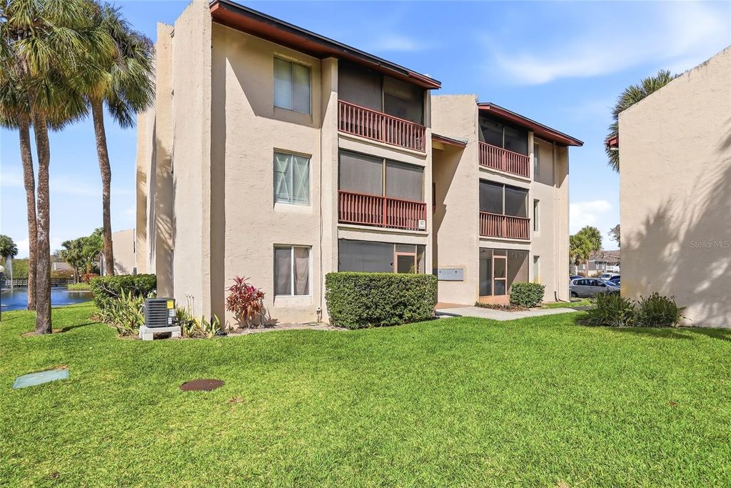 Photo of 8602 Champlain Court #90, Tampa, FL 33614 (MLS # TB8483314)
