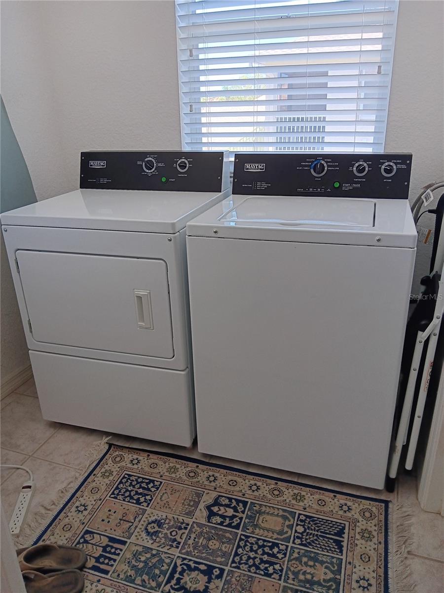 AUBURN LAKES - Residential