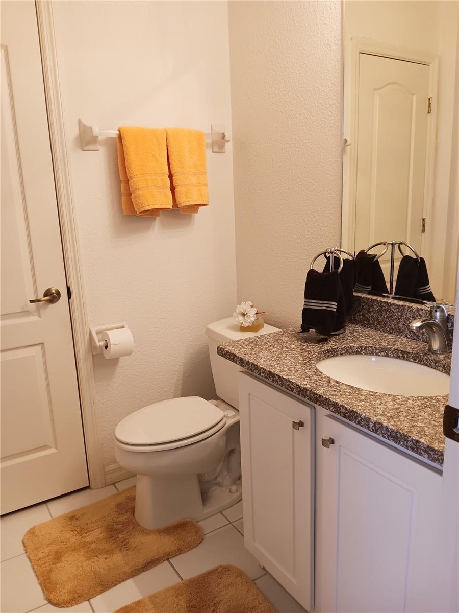 AUBURN LAKES - Residential