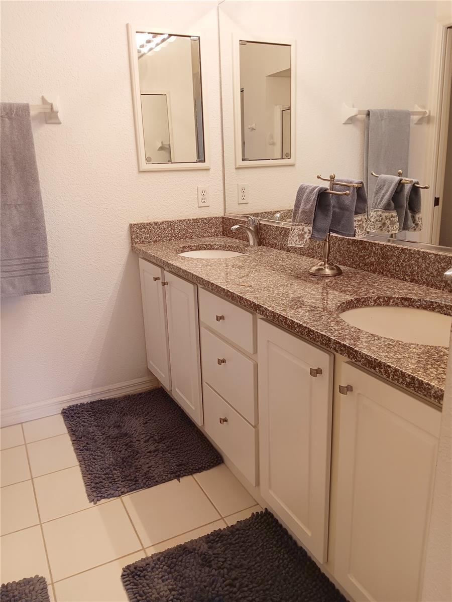 AUBURN LAKES - Residential